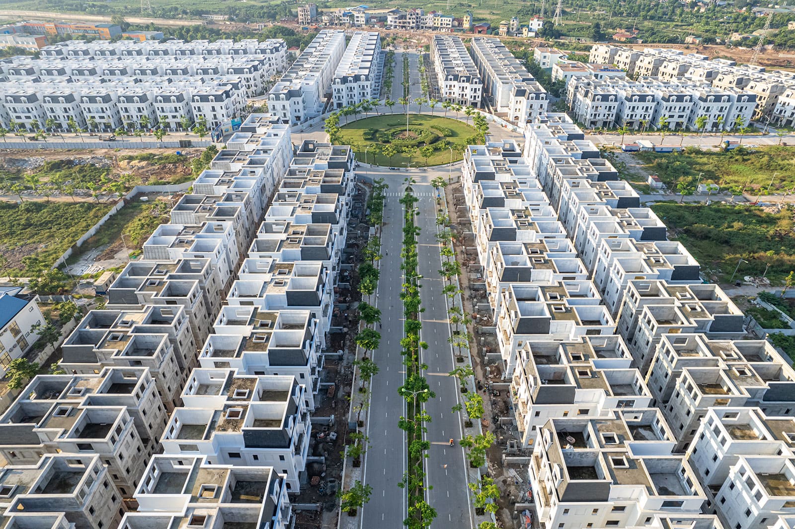 Solasta Mansion (Khu đô thị Dương Nội) là dự án sở hữu đầy đủ “tiêu chí kép” của một khu đô thị Semi- Compound đang được giới tinh hoa săn lùng.