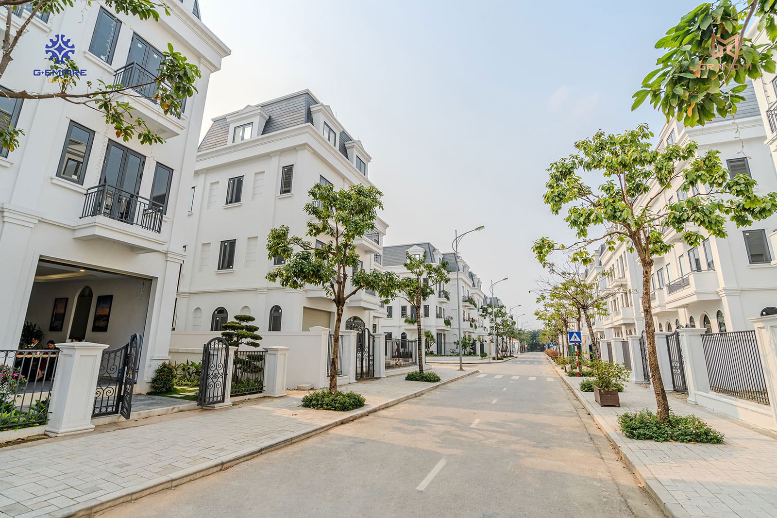 Hình ảnh thực tế dự án biệt thự Solasta Mansion Dương Nội vào tháng 4 năm 2024.