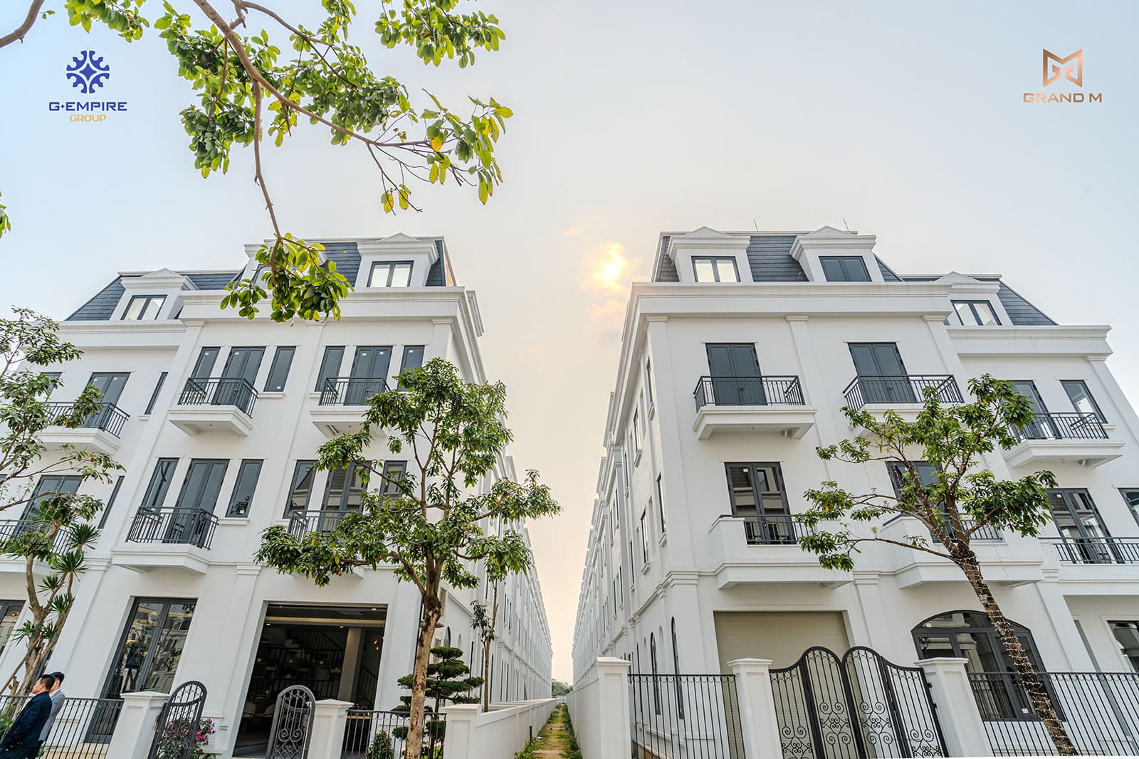 Hình ảnh thực tế dự án biệt thự Solasta Mansion Dương Nội vào tháng 4 năm 2024.