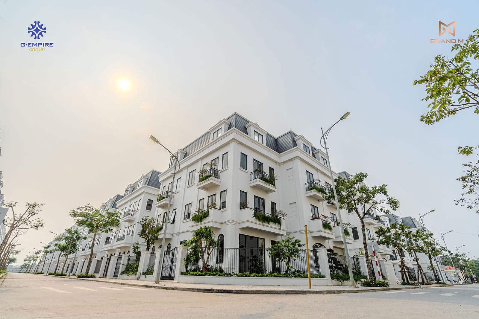 Hình ảnh thực tế dự án biệt thự Solasta Mansion Dương Nội vào tháng 4 năm 2024.